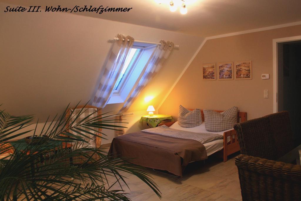 Romantik Landhaus Дрезден Стая снимка
